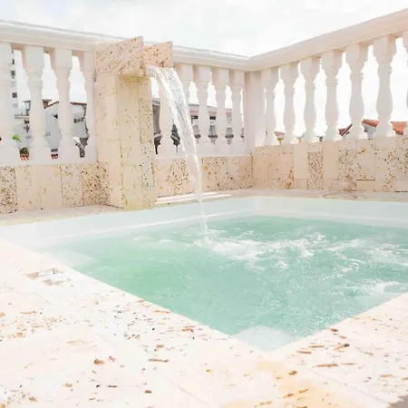 Holiday home Casa Moneda 3 House Old Pool Near Clock Tower *