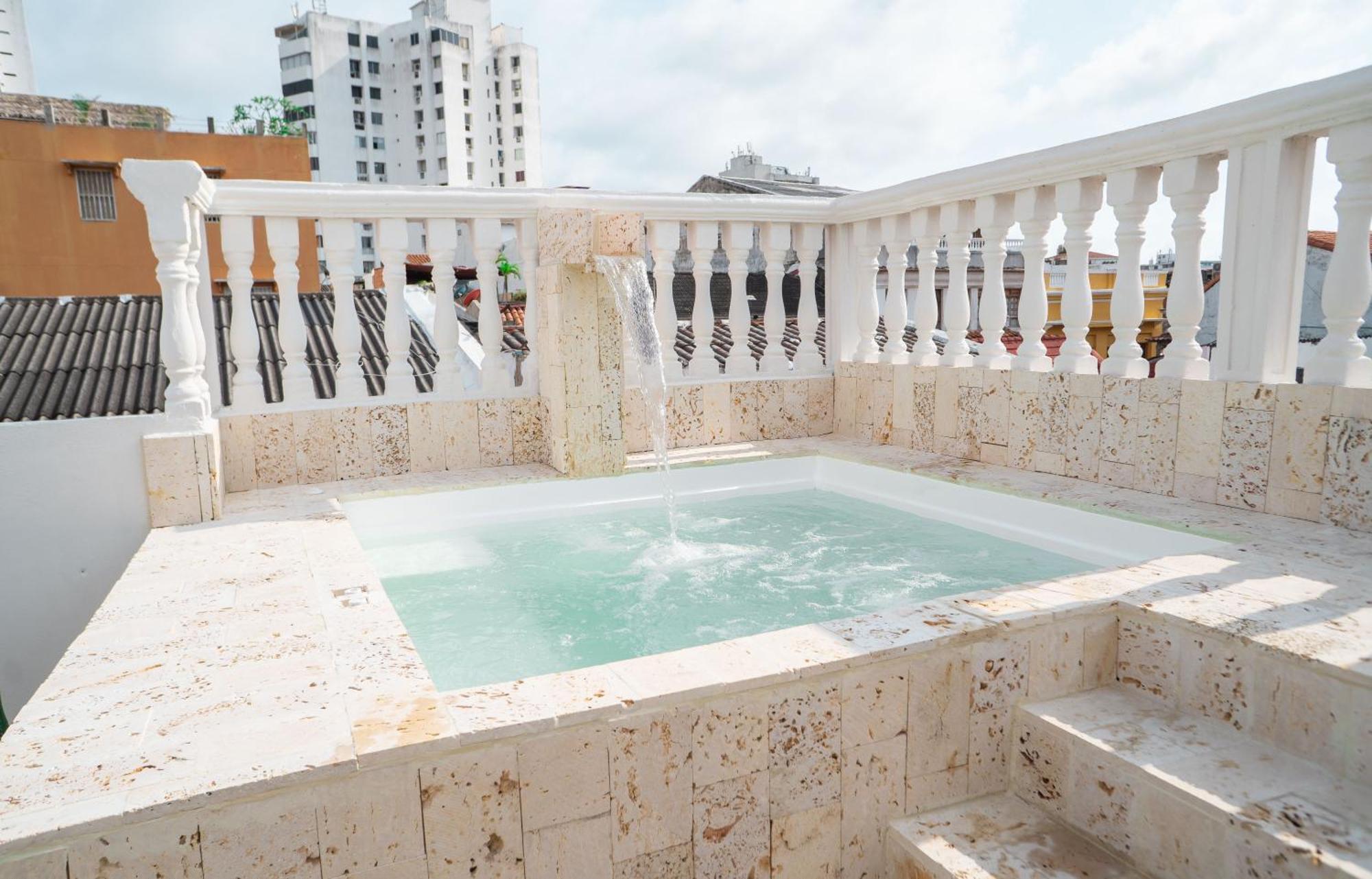 Casa Moneda 3 House Old Pool Near Clock Tower Cartagena