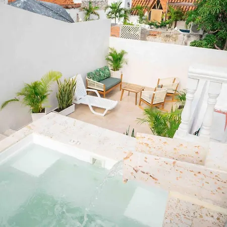 Casa Moneda 3 House Old Pool Near Clock Tower